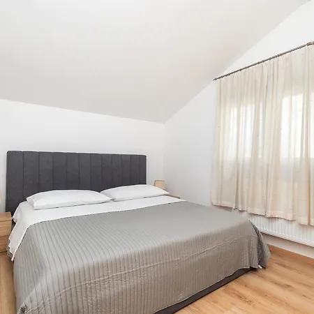 Διαμέρισμα Karlo & Filip *