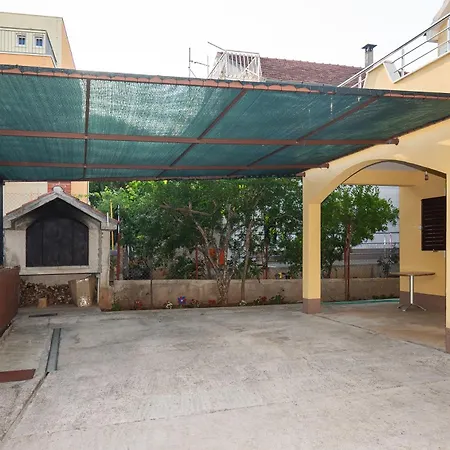 Karlo & Filip Σίμπενικ